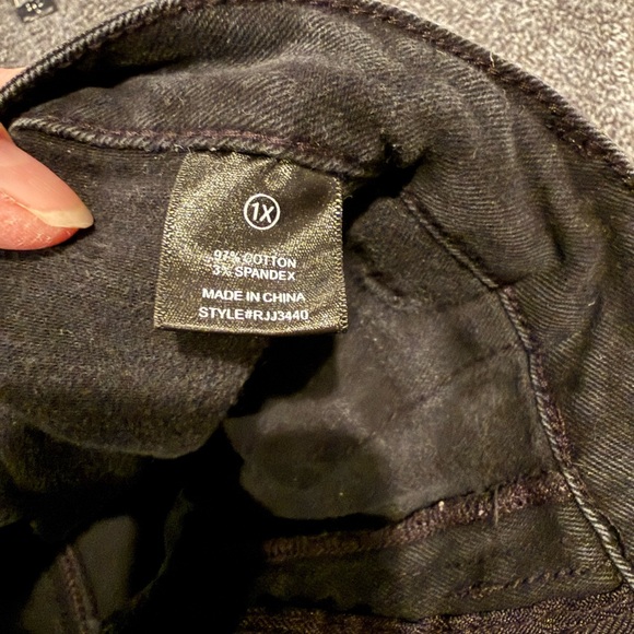 Black Cargo Pants - Picture 4 of 4